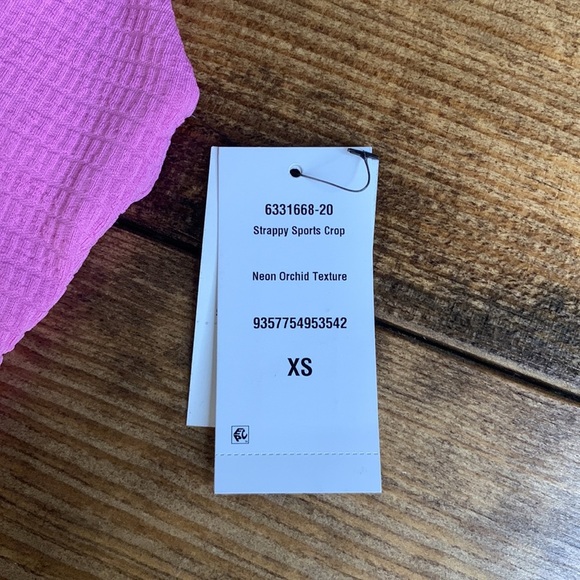 NWT Cotton On Strappy Sports Crop - Picture 4 of 5